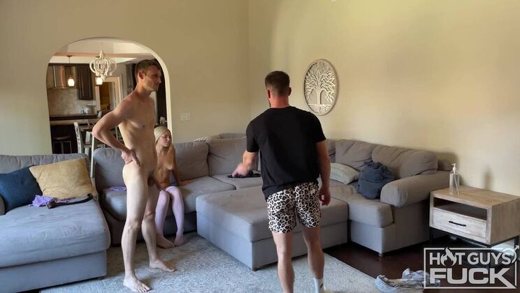 [HotGuysFuck] - Latina Molly Mae Gets a Facial Cumshot - Molly Mae - Mike Beaumonte