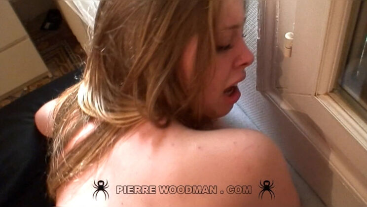 [ScenesXXXX] - Holly Viya's Skinny and Sexy Striptease - Holly Viya