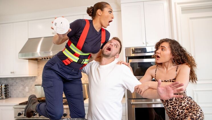 [Brazzers] - Reverse Cowgirl with Big Ass Bella Rolland - Vince Karter - Bella Rolland