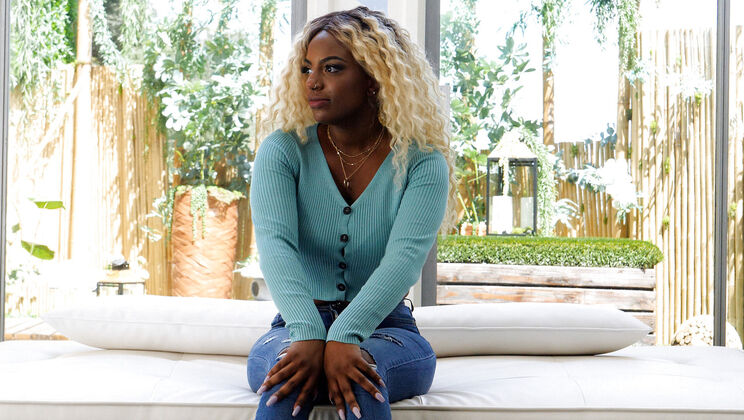 [CastingCouchHD] - Naomi's Cowgirl Sex Performance