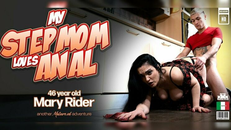 [Mature.nl] - 46-year-old stepmom Mary Rider begs for anal