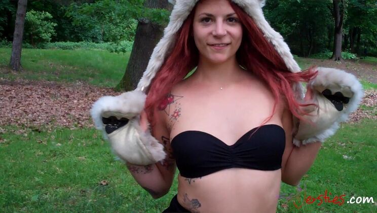 [Ersties] - Minka and Krissi's Outdoor Massage - Minka (Ersties) - Krissi (Ersties)