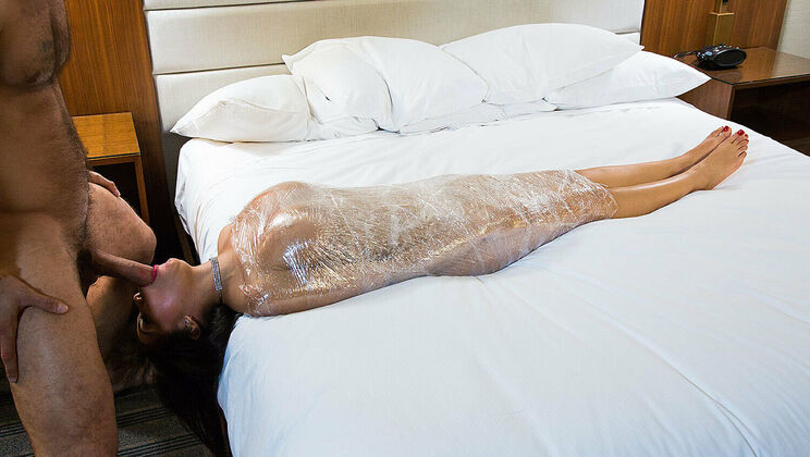 [Tonight’sGirlfriend] - Danny Mountain fucks Gia Milana hard in stockings - Danny Mountain - Gia Milana