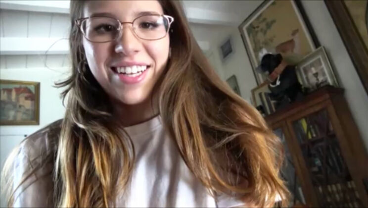 [PerfectGirlfriend] - Tattooed Teen Cuddle Session - Isabel Moon