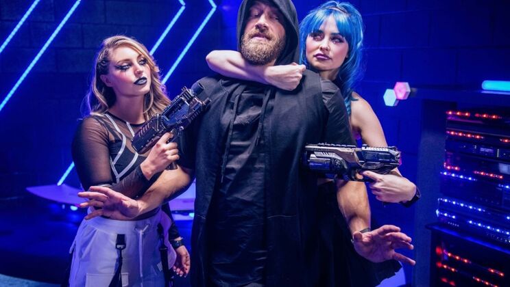 [DigitalPlayground] - Lesbian Ass Worship: Spanking Big Ass & Small Ass - Jewelz Blu - Kayley Gunner